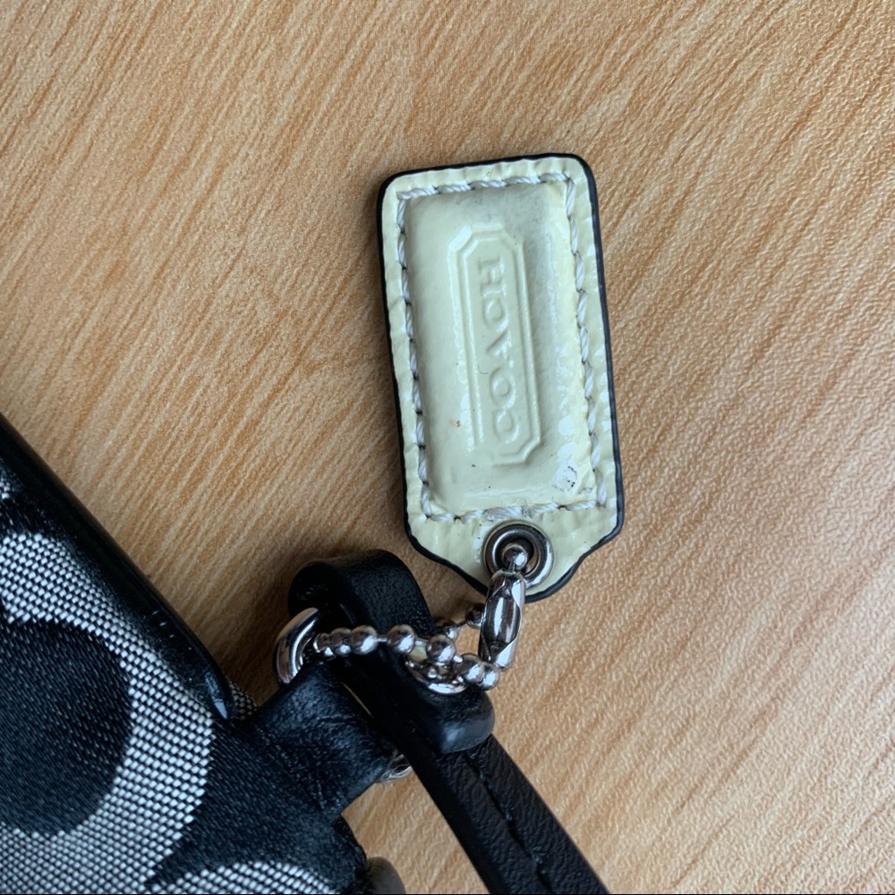 Coach Signature Stripe Small Wristlet Wallet / Clutch Black - Picture 2 of 5